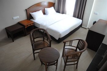 Lks Hotel 2*